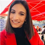 Titulada en administración y dirección de empresa . Trabajando en este sector más de 5 años .
Con vocacion de profesora